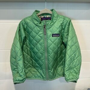 Patagonia 2T puffer jacket green